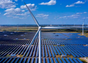 Inversión en energía renovable por primera vez fue igual a la de los combustibles fósiles en el 2022