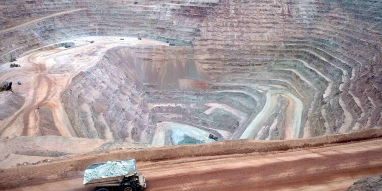 Indecopi promueve sistema de patentes en empresas mineras