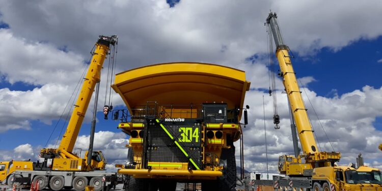 Facturación de Komatsu-Mitsui superaría los US$600 millones en 2023, impulsada por servicios postventa y repunte minero
