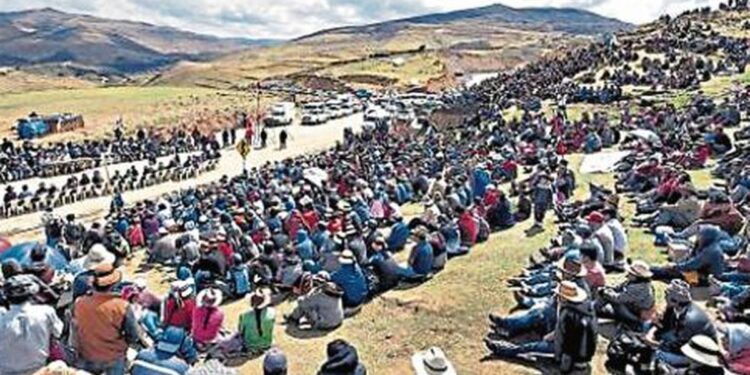 IPE: Conflictos sociales restaron 1,1 puntos al crecimiento del Perú en 2021-2022