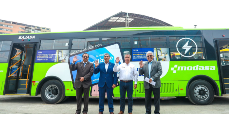 Presentan el primer bus eléctrico fabricado en Perú por la empresa Modasa