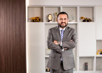 Julio Molina asume como presidente ejecutivo de Komatsu-Mitsui