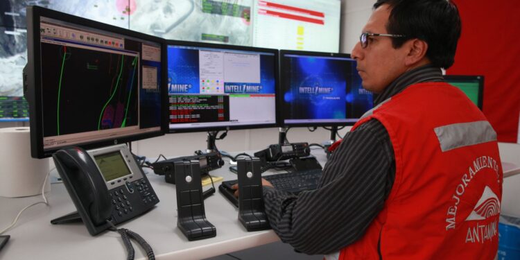 Minem confía en que en un mes se lanzará la primera etapa de la Ventanilla Única Digital para minería