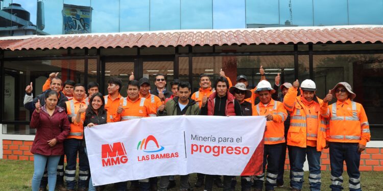 Minera Las Bambas brinda estudios técnicos a 26 trabajadores de la comunidad de Fuerabamba