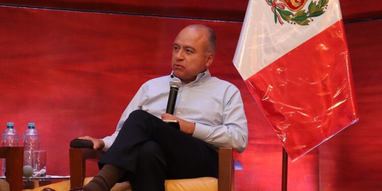Víctor Gobitz, presidente de la SNMPE: “Debemos ver al Perú a través de corredores económicos”