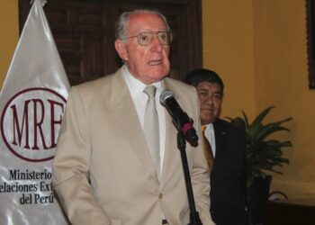 Augusto Baertl: “La empresa debe aliarse con la comunidad para gestionar que el estado cumpla sus promesas”