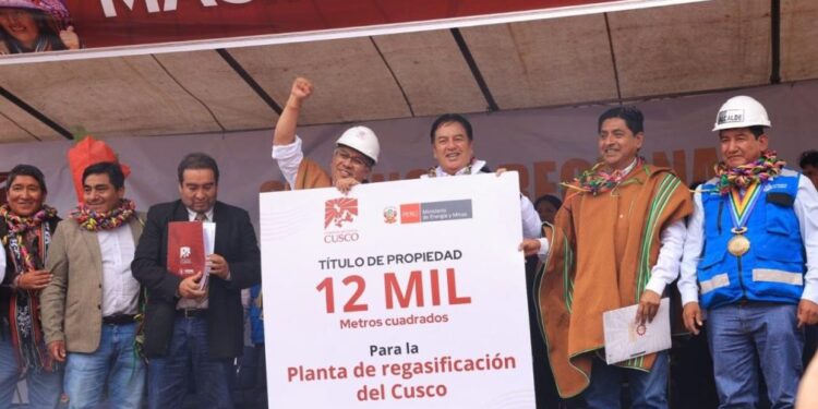 Cusco: Entregan terreno para construir Planta Satélite de Regasificación de GNL