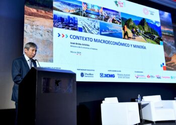 José Arista, titular del MEF: «El reto del Perú es darle mayor valor agregado a la producción minera»