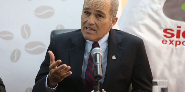 Roque Benavides: “La sostenibilidad se logra si se realiza en conjunto entre empresa, estado y comunidades”