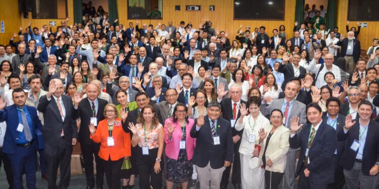 Rómulo Mucho: «Minería y agro aportan al desarrollo de la humanidad»