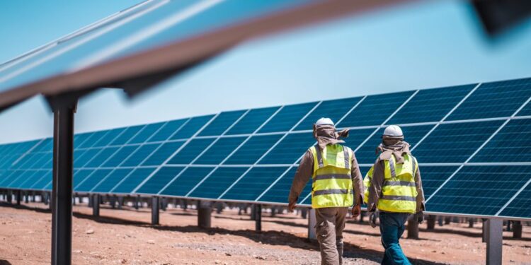 Este 2024 entrarán en operación cuatro centrales eléctricas con energías renovables con una inversión de US$ 530 millones