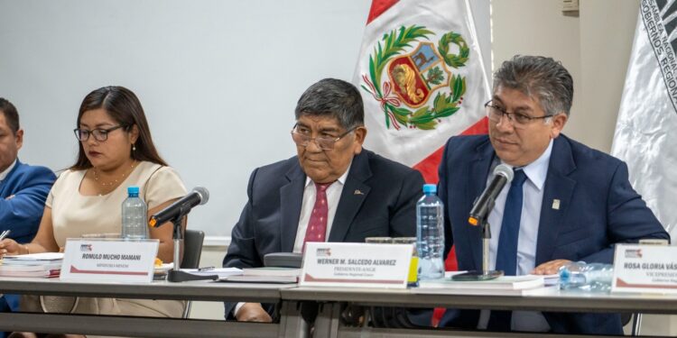 Asamblea de Gobernadores Regionales se reúne con ministro Rómulo Mucho y anuncian encuentro minero