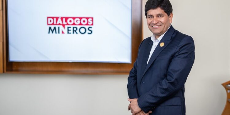 Gobernador de Arequipa: “Este año podría darse luz verde a proyectos Tía María y Zafranal”