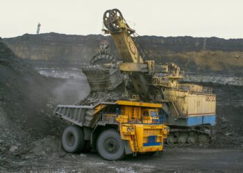 Ranking del Instituto Fraser: Tramitología y minería ilegal impactan en descenso del Perú