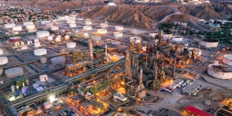 Rómulo Mucho: «“El Perú debe impulsar su industria de hidrocarburos”