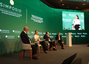 Claudia Cooper advierte: “Estamos acelerando la competitividad de la minería informal”