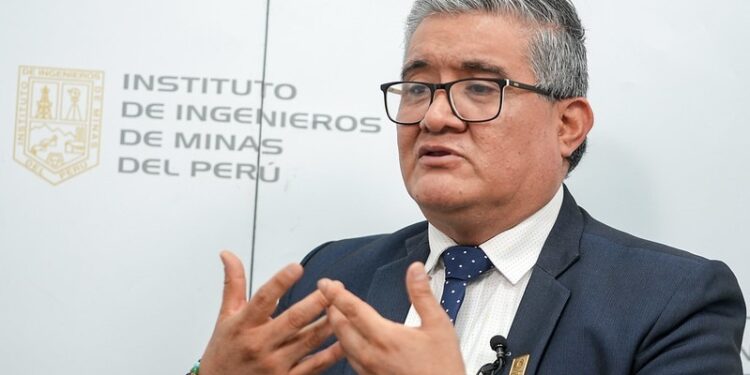 Minam se propone entregar certificaciones ambientales a 32 proyectos mineros por US$ 18 mil millones