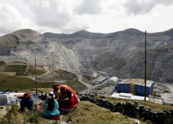 Comunicación y confianza merecida pueden mitigar conflictos en la minería