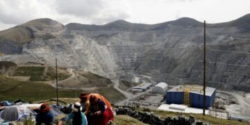 Comunicación y confianza merecida pueden mitigar conflictos en la minería