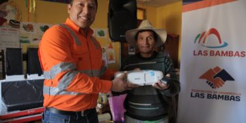 Minera Las Bambas entrega equipos tecnológicos y material didáctico a los Programas de Refuerzo Educativo de la provincia de Cotabambas