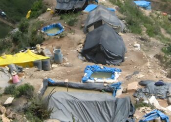 Operaciones sospechosas vinculadas a la minería ilegal superan en proporción de 10 a 1 a las del narcotráfico