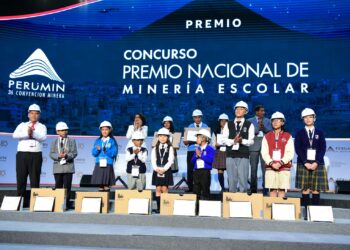 Colegios de alumnos ganadores de Premio Nacional de Minería Escolar recibirán hasta S/ 5,000