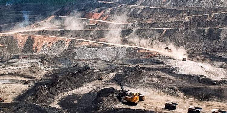 Zetti Gavelán destaca que se invierta en exploraciones mineras para descubrir nuevas reservas