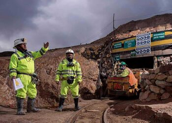 Retrasos en proyectos mineros frenaron 125 mil empleos anuales en fase de inversión