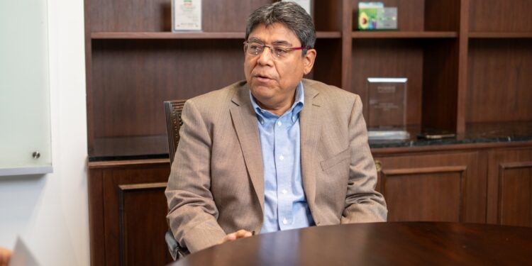 Elmer Cuba plantea participación de la Unidad de Inteligencia Financiera en lucha contra minería ilegal