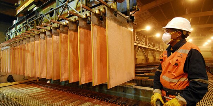 Exportaciones mineras del Perú batirán récord en 2024