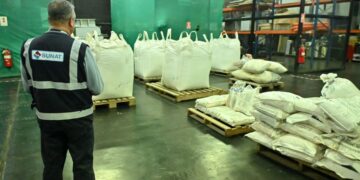 Sunat incauta en Piura más de 17 toneladas de insumos utilizados por la minería ilegal