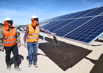 Minem: ley aprobada en el Congreso permitirá a energías renovables competir en licitaciones eléctricas