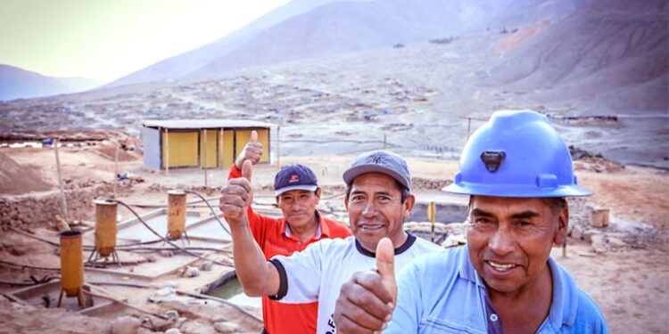 Minem: nuevo marco normativo permitirá formalizar a 25 mil mineros artesanales en el corto plazo