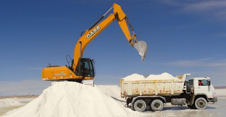 Minem destaca desafíos para la explotación de litio y anunció análisis de la normativa técnica