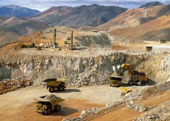 Inversión minera extranjera empieza a priorizar Argentina por encima de Perú