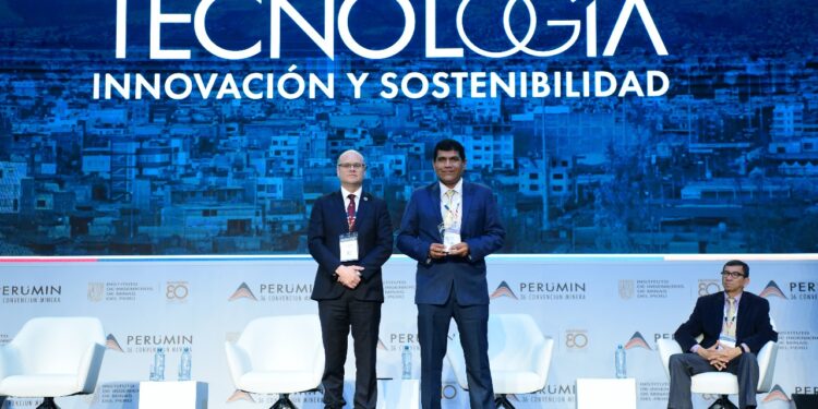 PERUMIN 37: Ganadores del Premio Nacional de Minería recibirán desde becas de maestría hasta viajes académicos