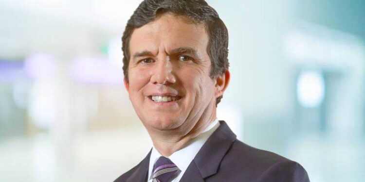 CENTRUM PUCP y PERUMIN 37 se unen para otorgar una beca integral para la Maestría en Administración de Negocios Globales en Energía y Minería