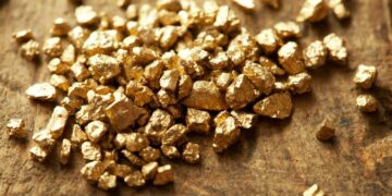 IPE: Tensiones geopolíticas apuntan al alza del oro y una mínima afectación para exportaciones del cobre