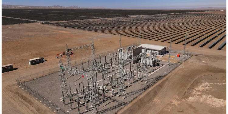 Arequipa inaugura la planta de energía solar más grande del Perú