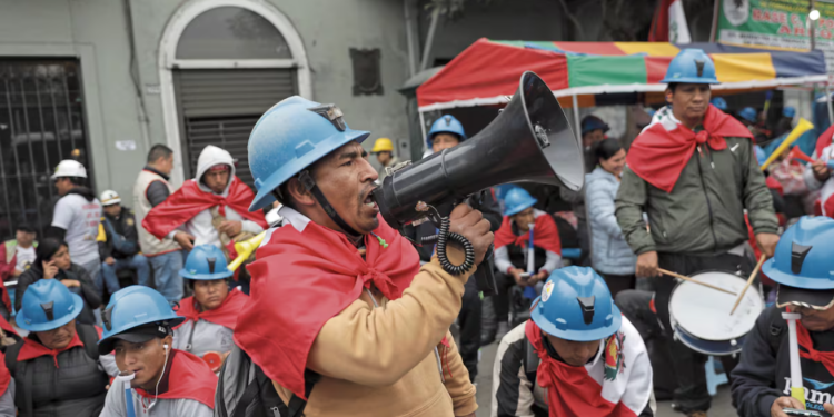 Mineros del Reinfo podrían perder su protección legal: impulsan cambio clave en el Congreso