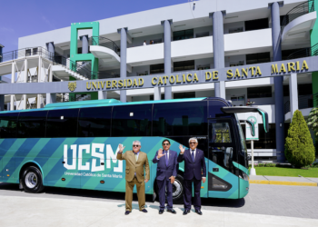 Universidad Católica de Santa María se convierte en la primera universidad del Perú en impulsar la movilidad eléctrica y sostenible