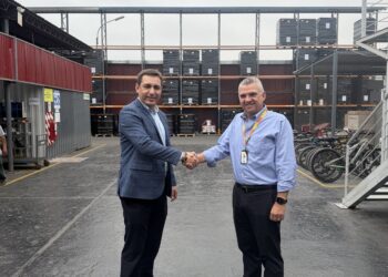 Pluz Energía y Frenosa firman alianza para impulsar la industria