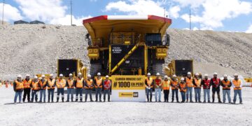Ferreyros entrega el camión minero Caterpillar número 1,000 en el Perú